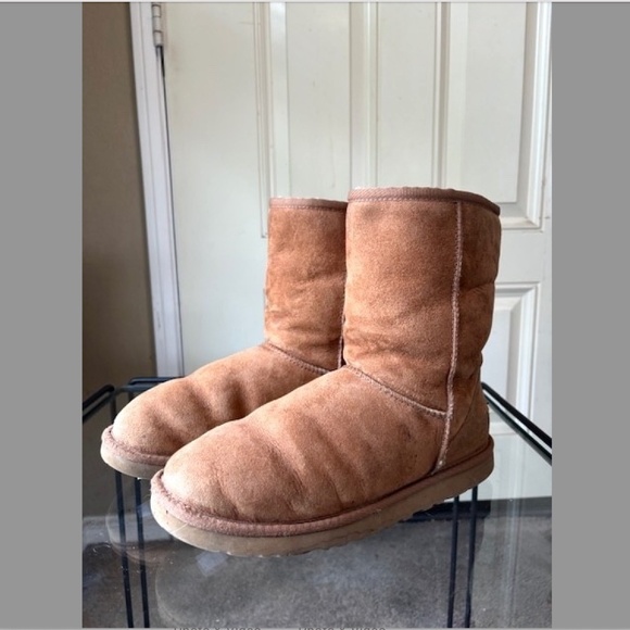 UGG Classic Short II Pull-On Suede Boots in Chestnut EUC/sz 9 - Picture 4 of 12